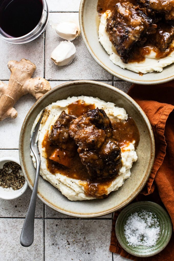 braised short ribs with mashed potatoes in bowl