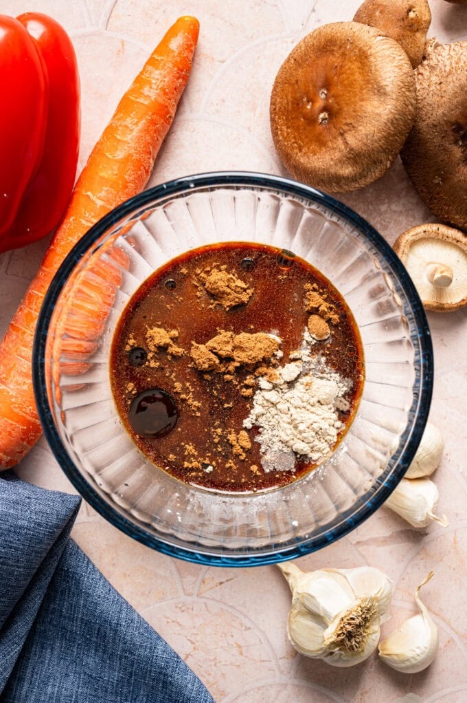 soy sauce lo mein mixture in glass bowl