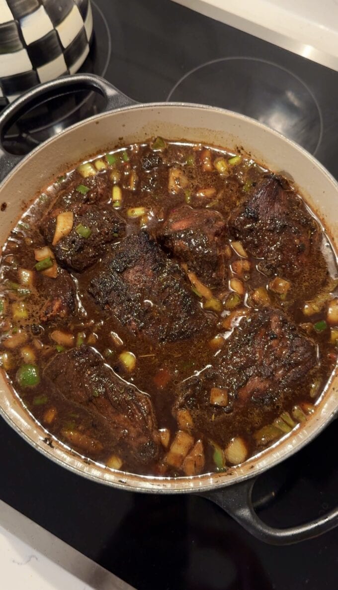 short ribs in brown gravy sauce in pot