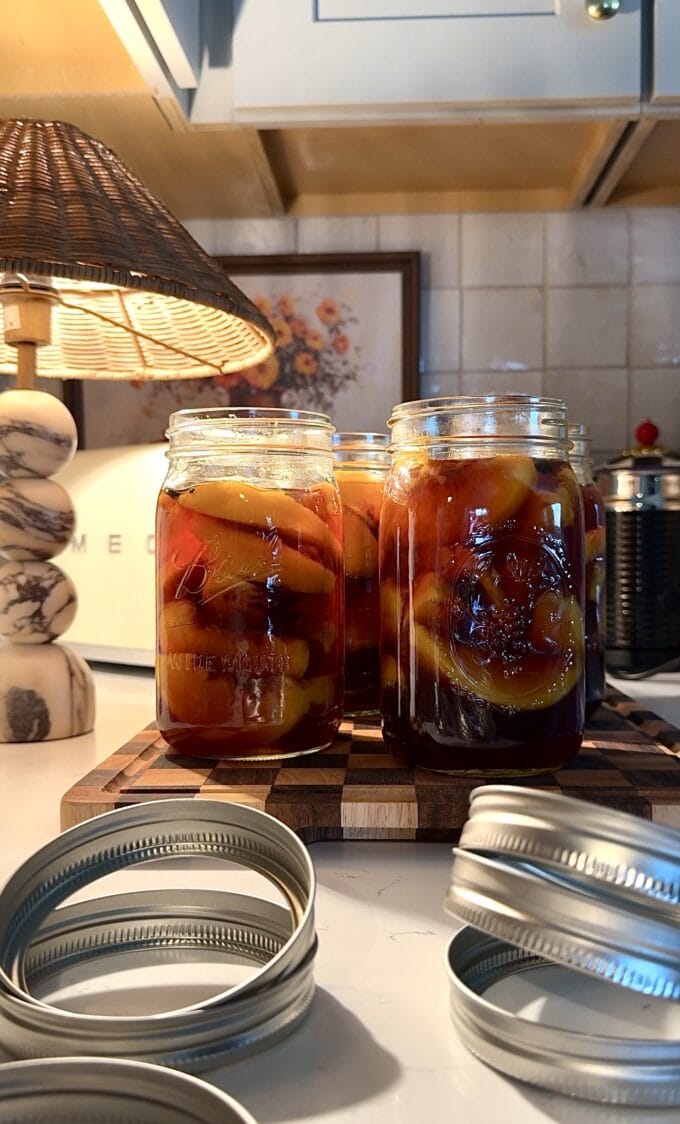 sweet tea peaches in mason jar